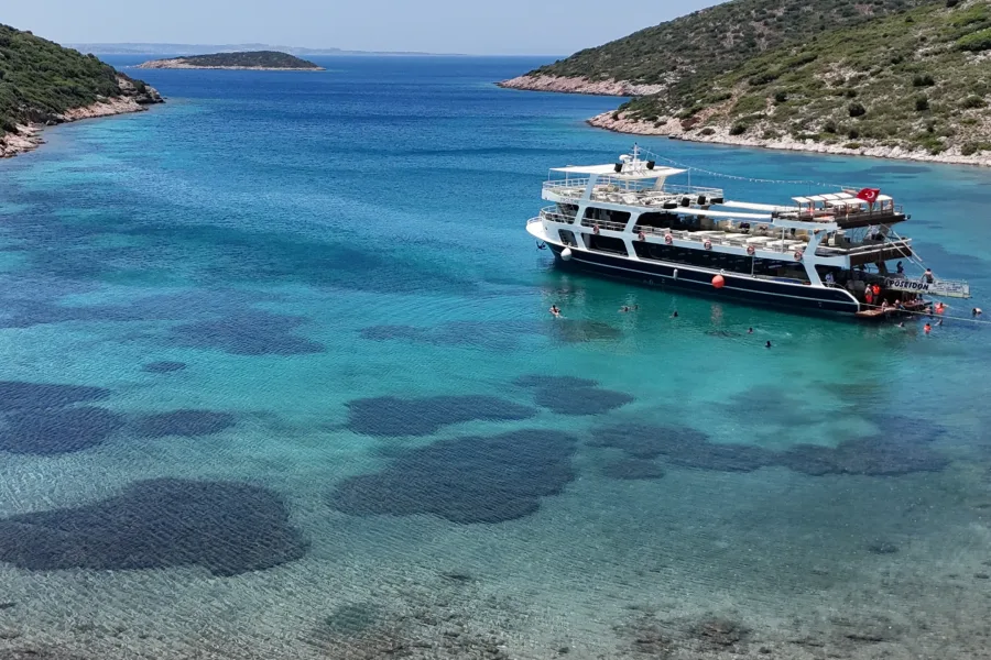 Çeşme Tekne Turu Öğle Yemeği Dahil